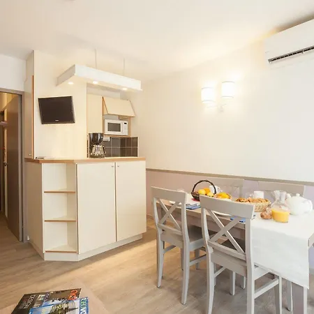 Apart-hotel Pierre & Les Platanes